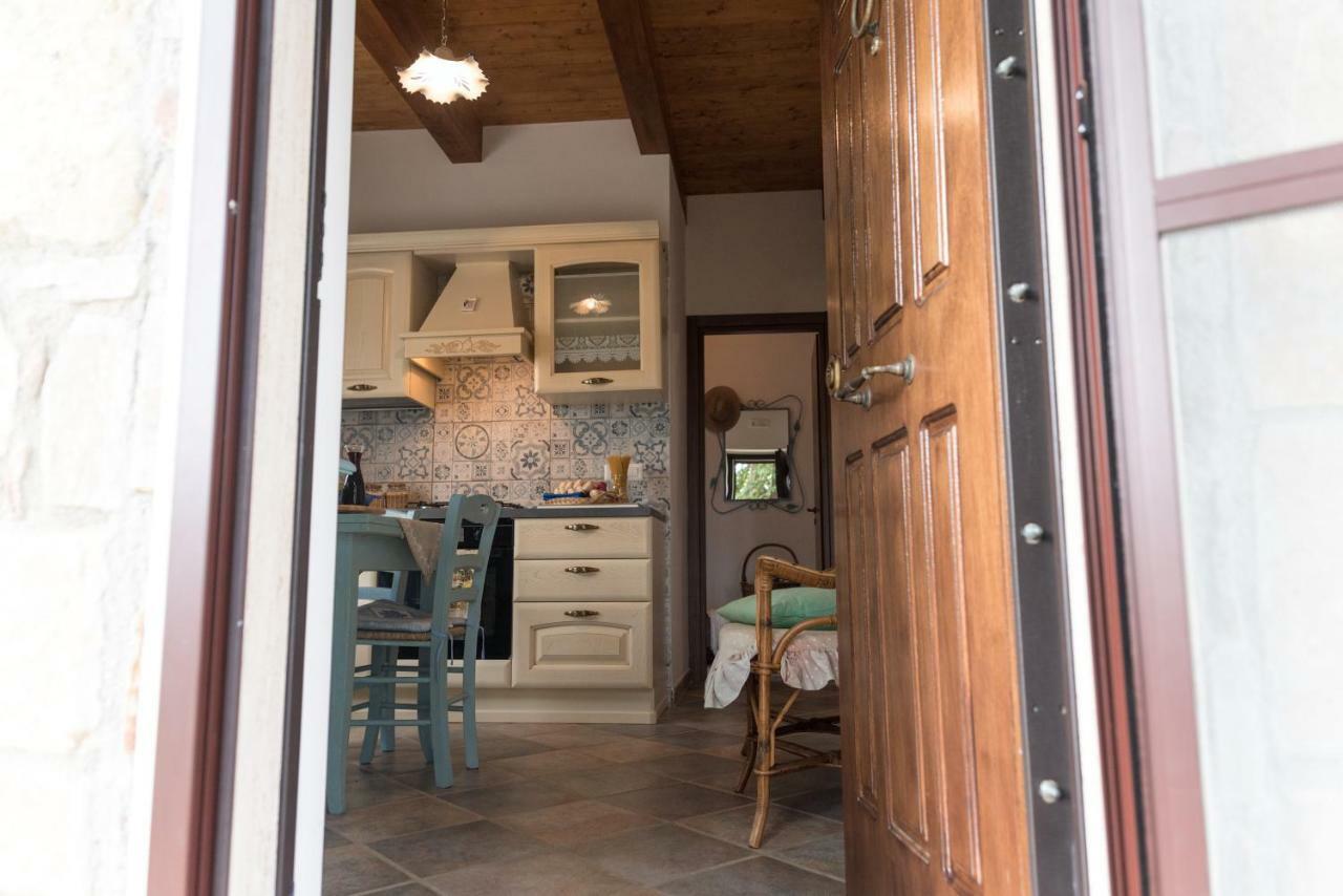 モンテコーリチェ Casa Brillocco Castellabateヴィラ エクステリア 写真